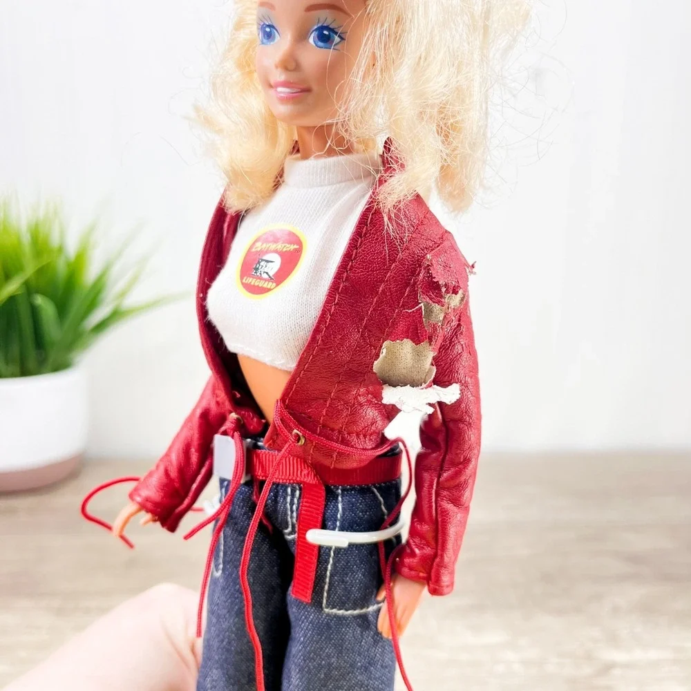Mattel BAYWATCH Barbie Lifeguard Barbie Doll, 1994‎ with Jetski